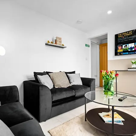 Luxury 2 Bedroom - Near Centre - Wifi - Smart Tv 3mr